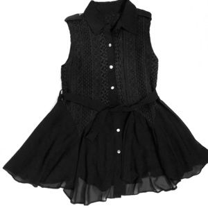 Sleeveless black blouse, with belt